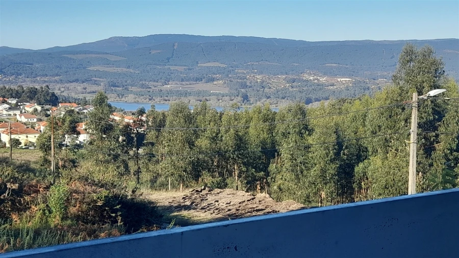 Moradia T3 para Venda em Loivo Foto 10