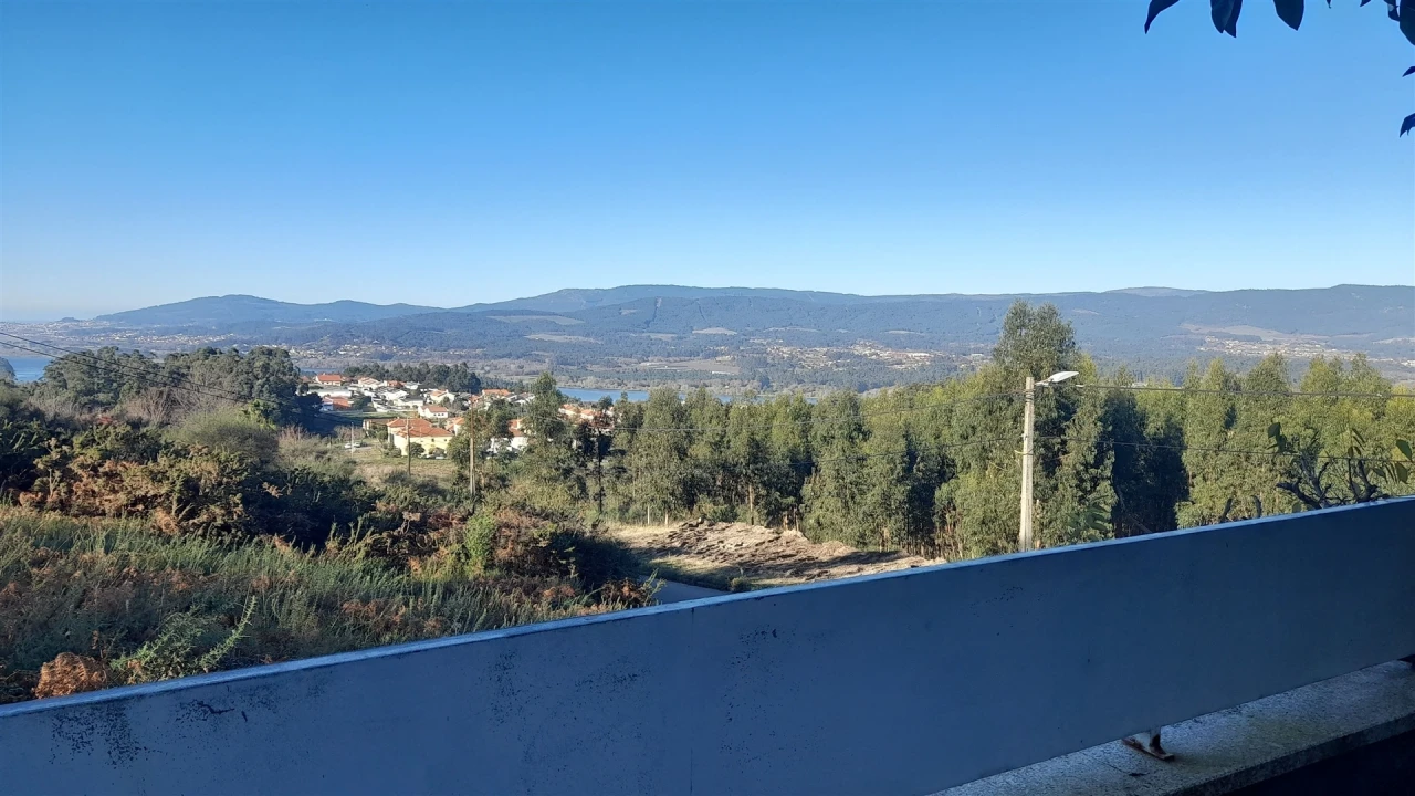 Moradia T3 para Venda em Loivo Foto 9