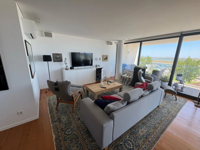 Apartamento T2 para Venda em Olhão Foto 13
