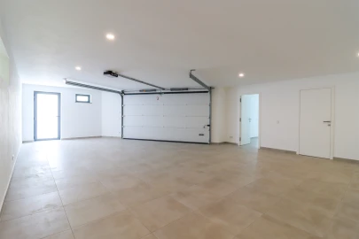 Moradia T4 para Venda em Lagos (São Sebastião e Santa Maria)