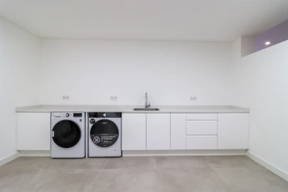 Moradia T4 para Venda em Lagos (São Sebastião e Santa Maria)