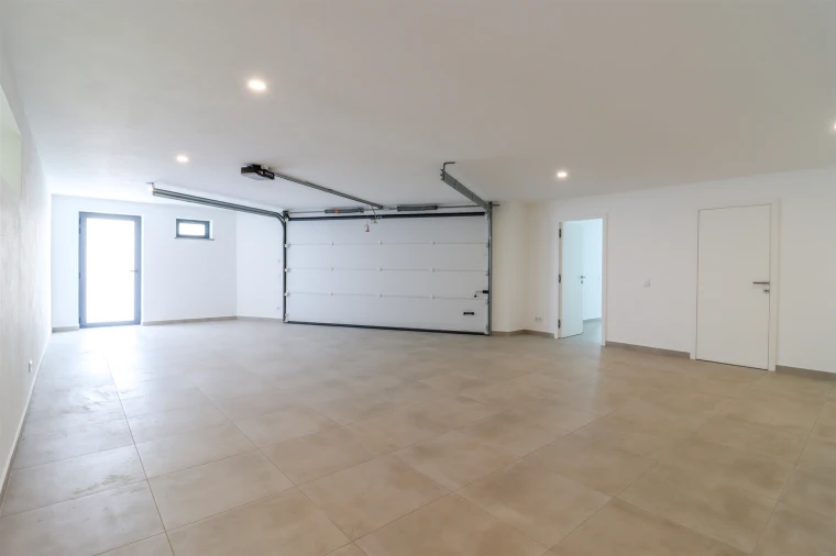 Moradia T4 para Venda em Lagos (São Sebastião e Santa Maria) Foto 41