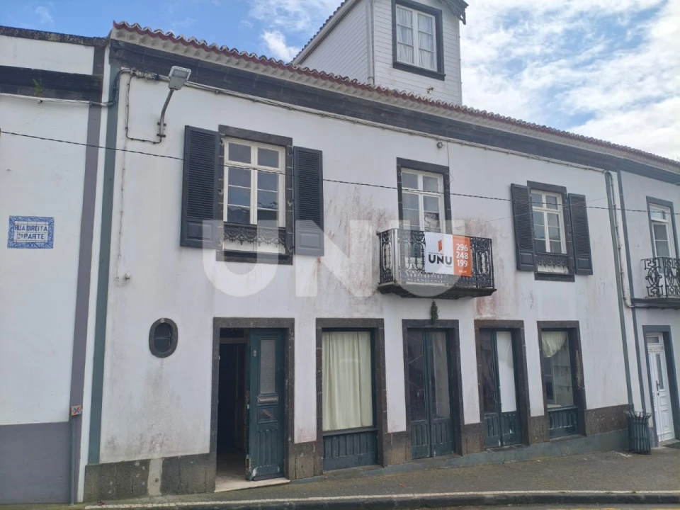 Moradia T4 para Venda em Ribeirinha Foto 2