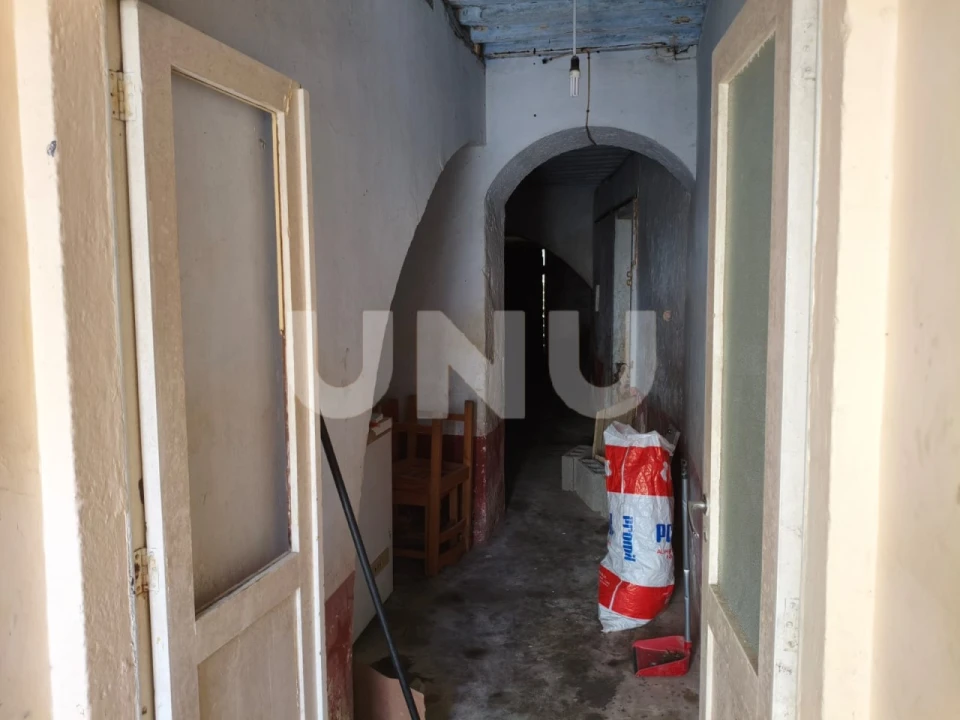 Moradia T4 para Venda em Ribeirinha Foto 3