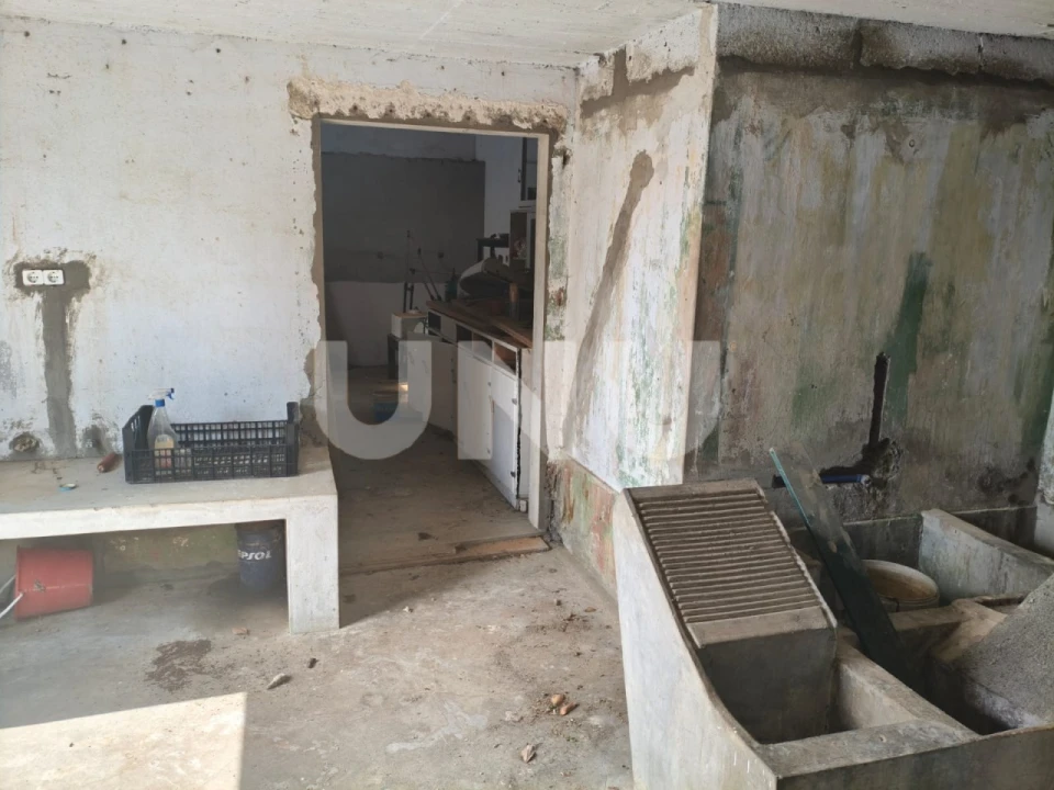 Moradia T4 para Venda em Ribeirinha Foto 14