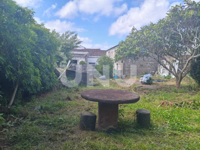 Moradia T4 para Venda em Ribeirinha Foto 22