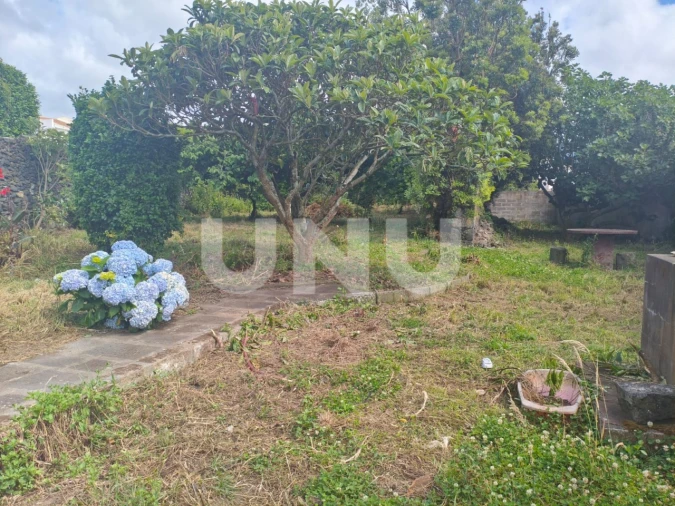 Moradia T4 para Venda em Ribeirinha Foto 23