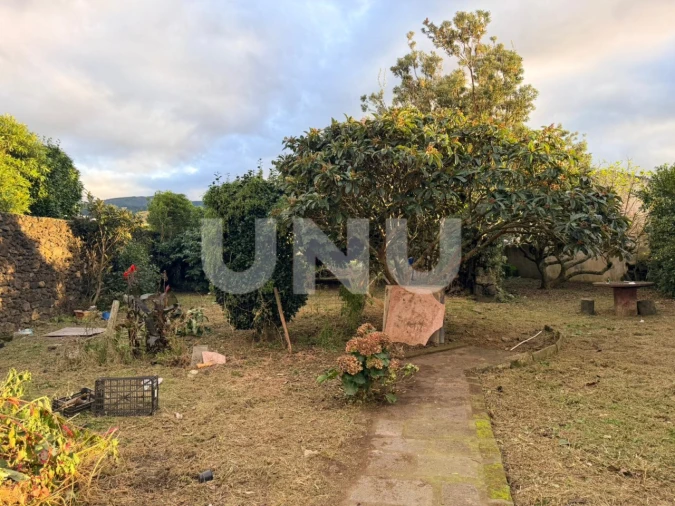 Moradia T4 para Venda em Ribeirinha Foto 32