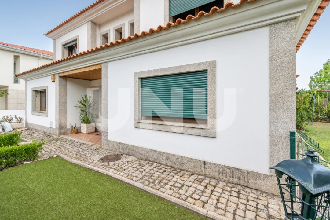 Moradia T5 para Venda em Tortosendo Foto 7