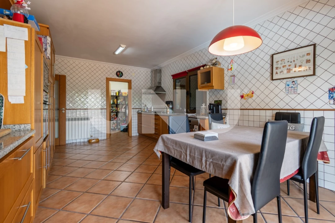 Moradia T5 para Venda em Tortosendo Foto 18