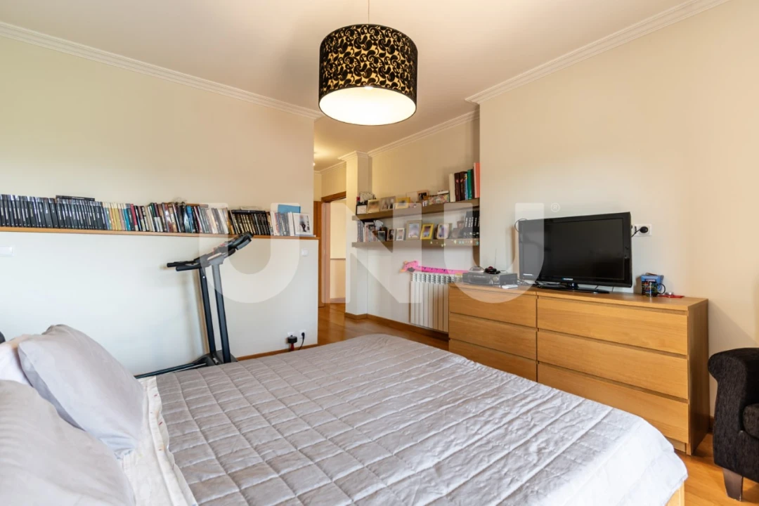 Moradia T5 para Venda em Tortosendo Foto 44