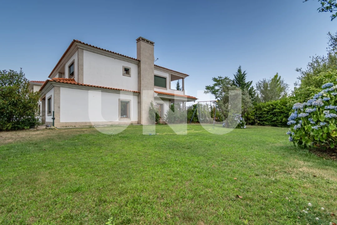 Moradia T5 para Venda em Tortosendo Foto 71