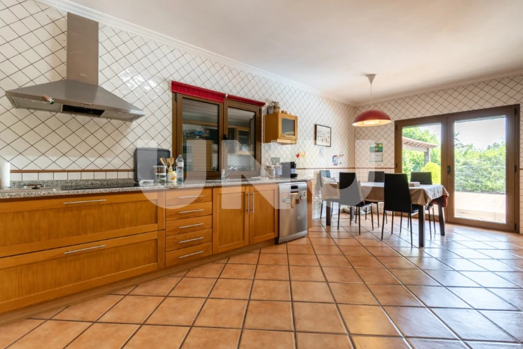 Moradia T5 para Venda em Tortosendo Foto 17