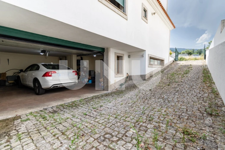 Moradia T5 para Venda em Tortosendo Foto 56