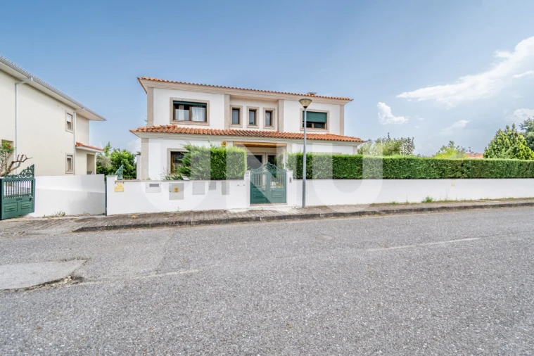 Moradia T5 para Venda em Tortosendo Foto 62