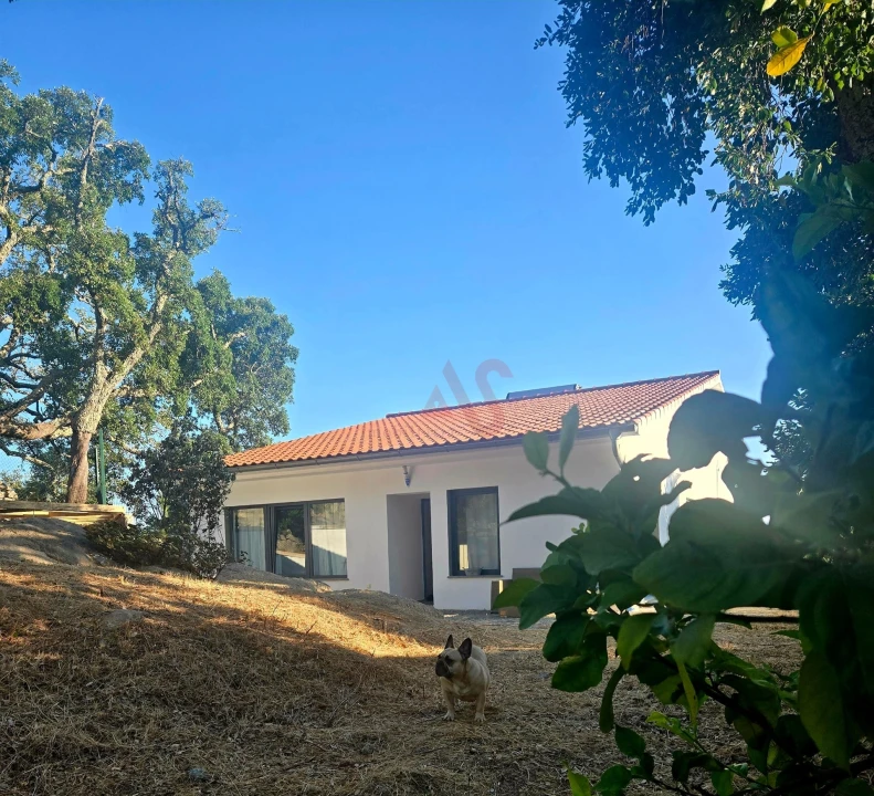 Moradia T5 para Venda em Monchique Foto 36