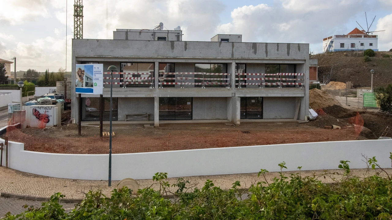 Apartamento T2 para Venda em Bordeira Foto 1