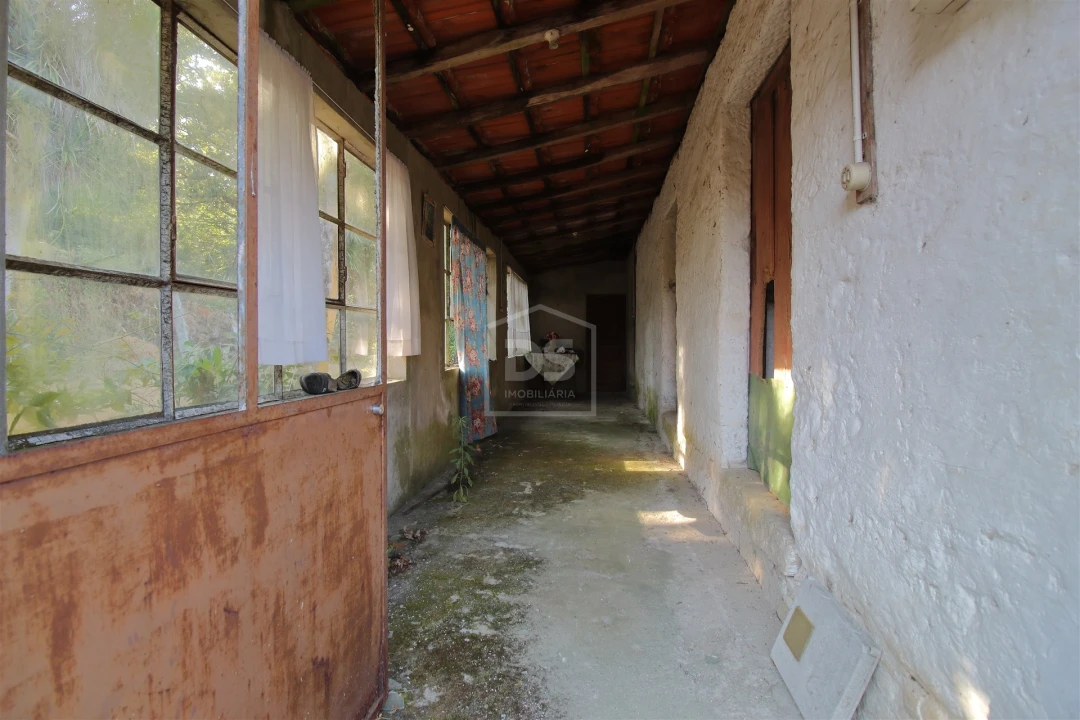 Moradia T2 para Venda em Boelhe Foto 6