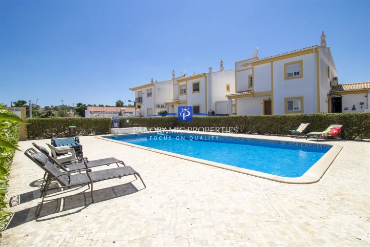 Apartamento T2 para Venda em Ferreiras Foto 4