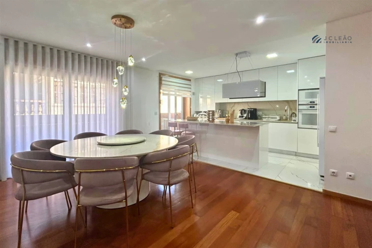 Apartamento T3 para Venda em Póvoa de Varzim, Beiriz e Argivai