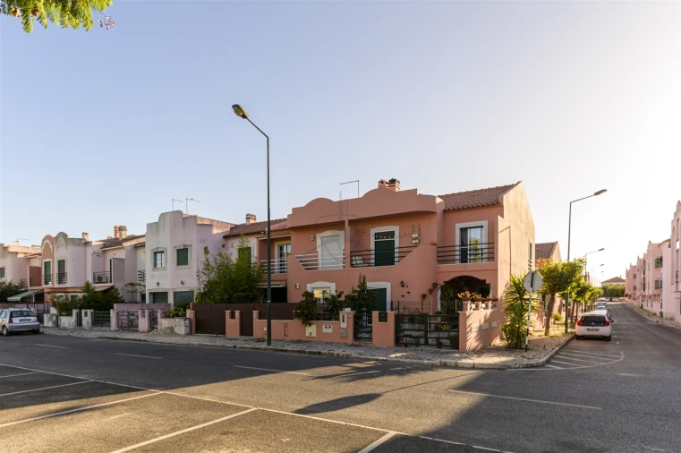 Moradia T3 para Venda em Atalaia e Alto Estanqueiro-Jardia Foto 5