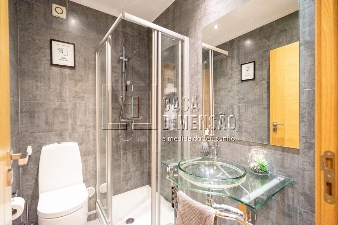 Apartamento T2 para Venda em Venteira Foto 31