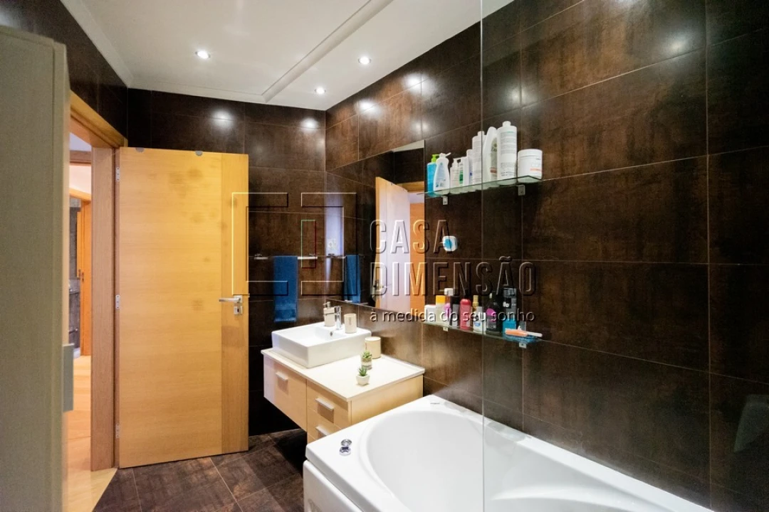 Apartamento T2 para Venda em Venteira Foto 44
