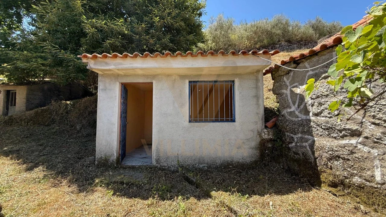 Moradia T2 para Venda em Miranda Foto 20