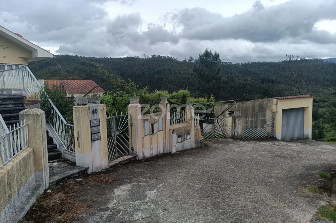 Moradia T7 para Venda em Arganil Foto 2