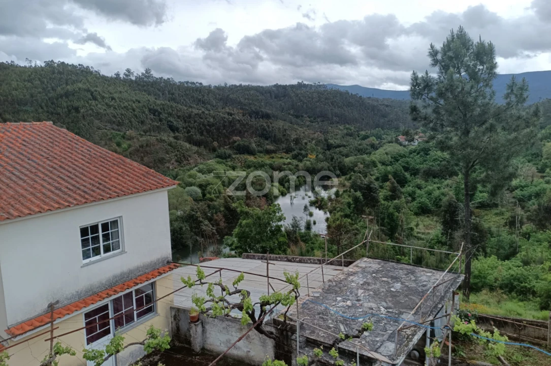 Moradia T7 para Venda em Arganil Foto 5