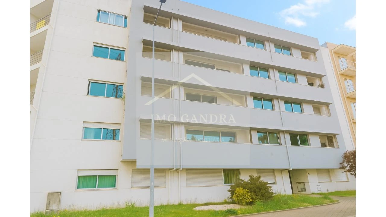 Apartamento T3 para Venda em Gandra Foto 2