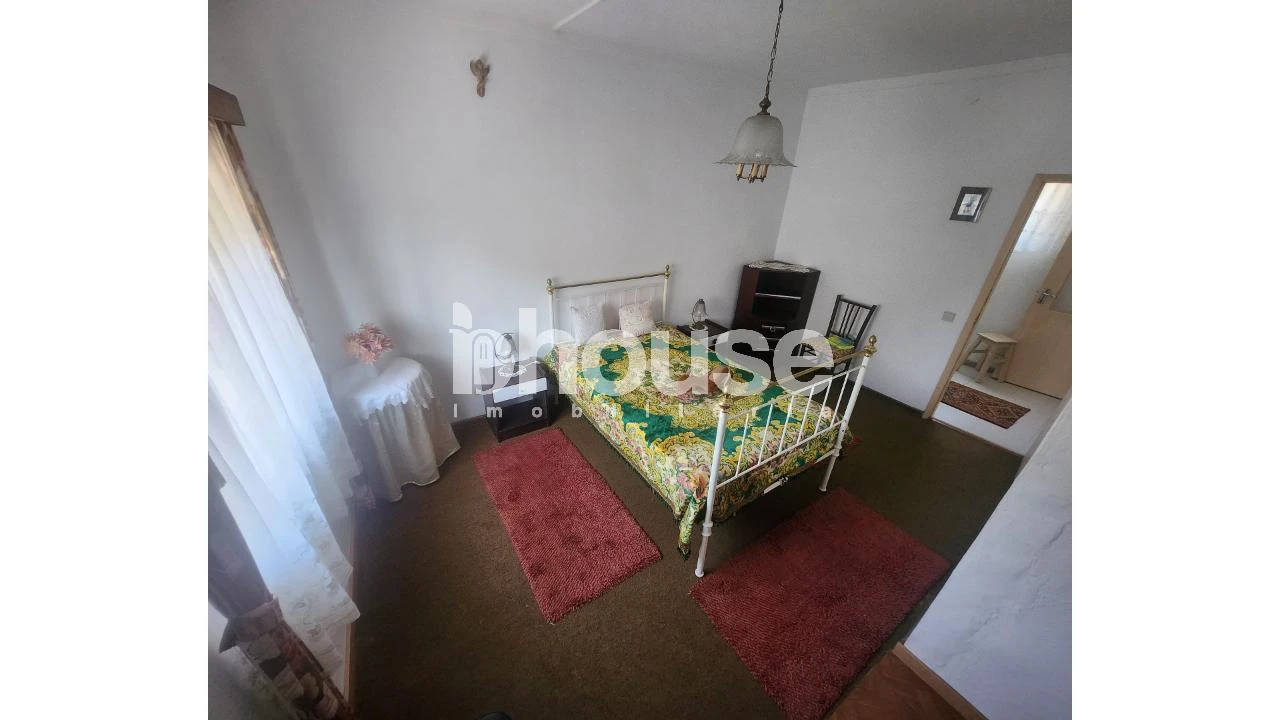 Moradia T2 para Venda em Carrazedo de Montenegro e Curros Foto 17