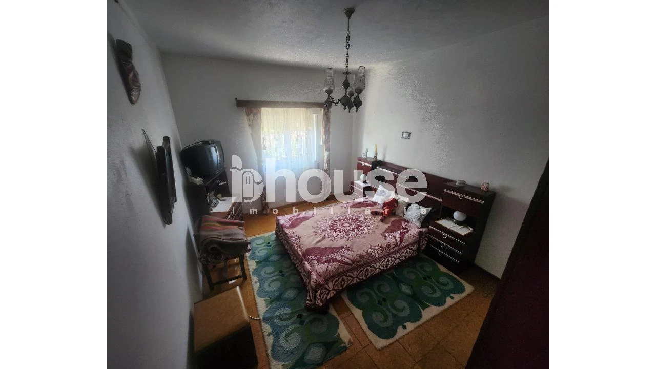 Moradia T2 para Venda em Carrazedo de Montenegro e Curros Foto 18