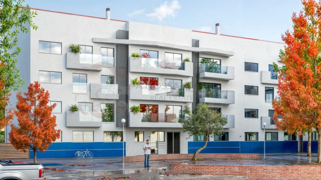 Apartamento T3 para Venda em Charneca de Caparica e Sobreda Foto 2