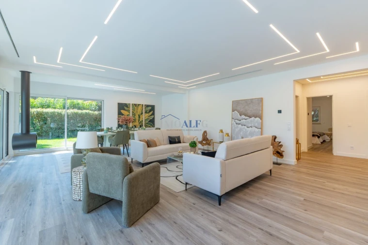 Moradia T4 para Venda em Charneca de Caparica e Sobreda Foto 5