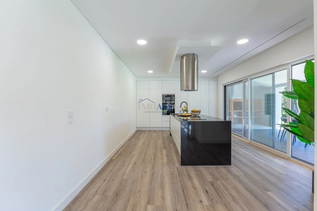 Moradia T4 para Venda em Charneca de Caparica e Sobreda Foto 7