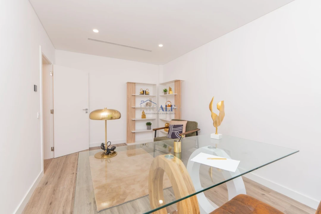 Moradia T4 para Venda em Charneca de Caparica e Sobreda Foto 24