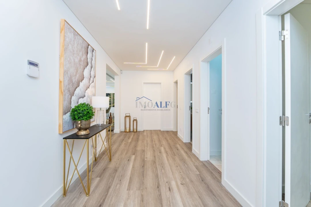 Moradia T4 para Venda em Charneca de Caparica e Sobreda Foto 22