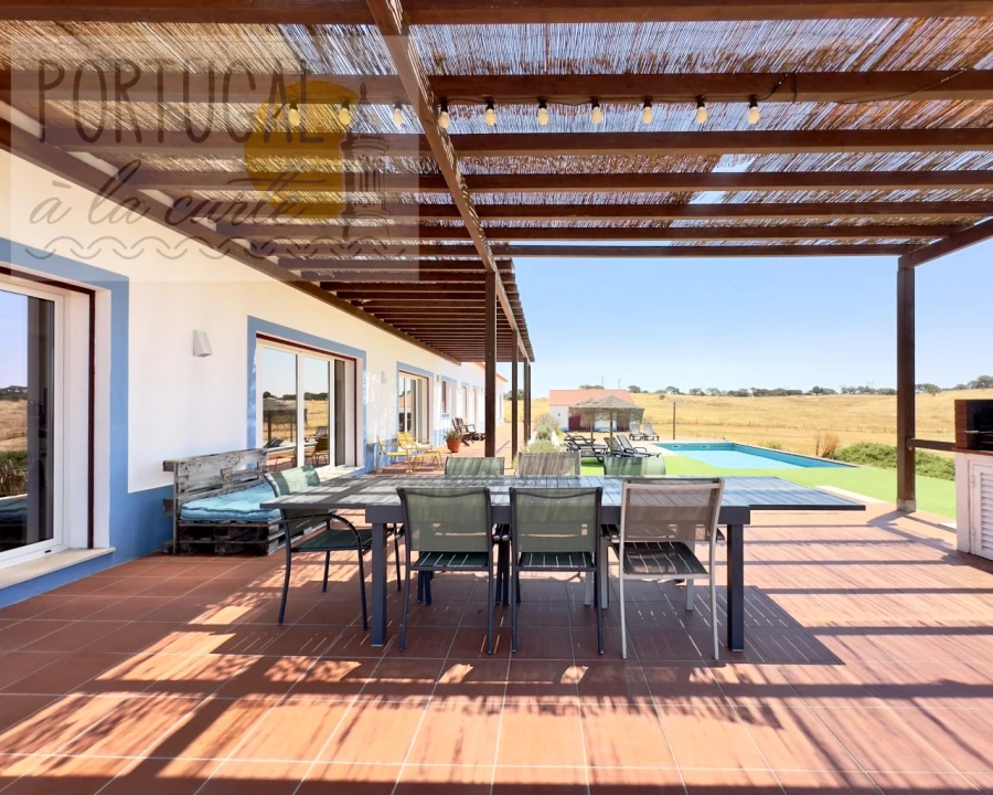 Moradia T5 para Venda em Ourique Foto 3