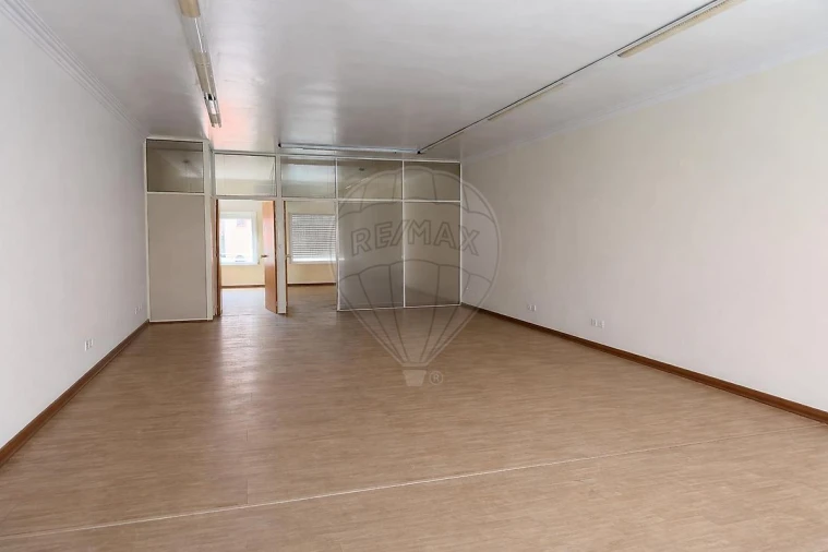 Escritório para Arrendamento em Cacém e São Marcos