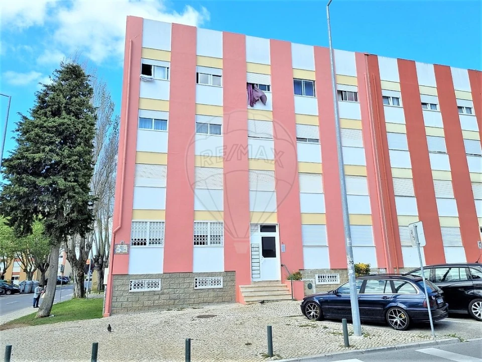 Apartamento T2 para Venda em Cacém e São Marcos Foto 2