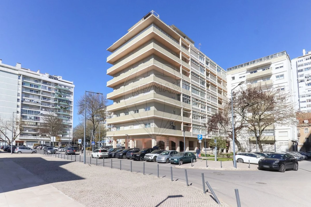 Apartamento T8 para Venda em São Domingos de Benfica Foto 41