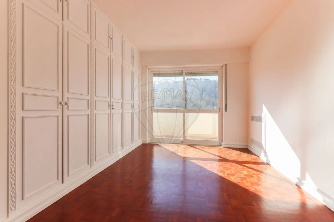 Apartamento T8 para Venda em São Domingos de Benfica Foto 25