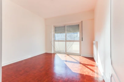 Apartamento T8 para Venda em São Domingos de Benfica