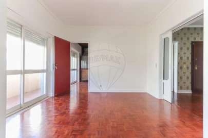 Apartamento T8 para Venda em São Domingos de Benfica