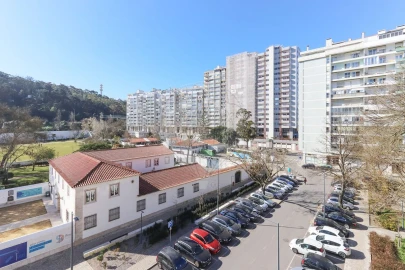 Apartamento T8 para Venda em São Domingos de Benfica