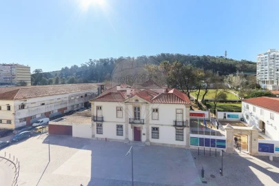 Apartamento T8 para Venda em São Domingos de Benfica