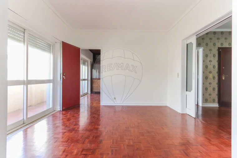 Apartamento T8 para Venda em São Domingos de Benfica Foto 7