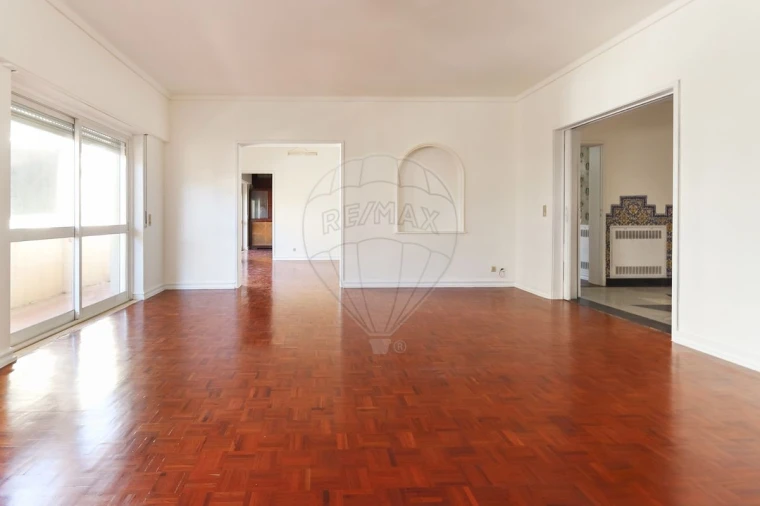Apartamento T8 para Venda em São Domingos de Benfica Foto 12