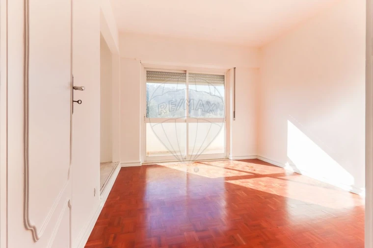 Apartamento T8 para Venda em São Domingos de Benfica Foto 27